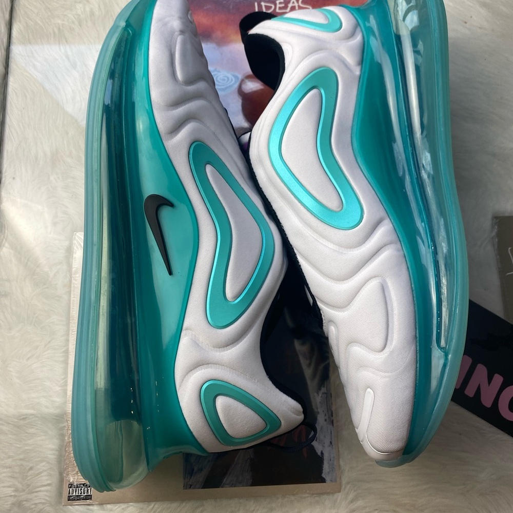 🆕 Nike Air Max 720 Aurora Green - Womens 11.5 - Picture 7 of 10